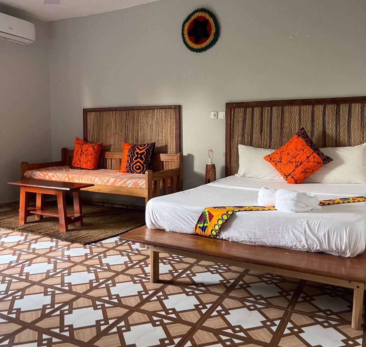 Afiki Hotel Elmina Exterior photo