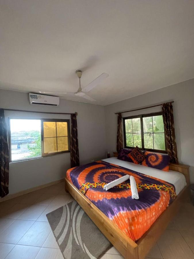 Afiki Hotel Elmina Exterior photo